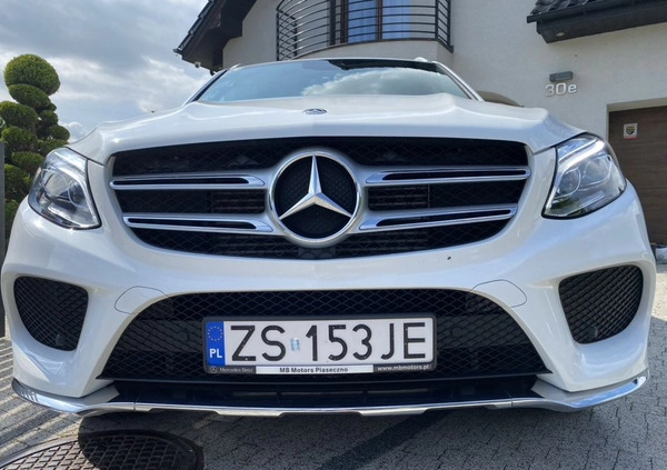Mercedes-Benz GLE cena 165000 przebieg: 108000, rok produkcji 2017 z Czarna Woda małe 352
